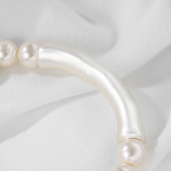 Alicia Bonnie Pearl Stretch Bracelet Beaded Elastic Minimalist Stackable Jewelry - Picture 3 of 5